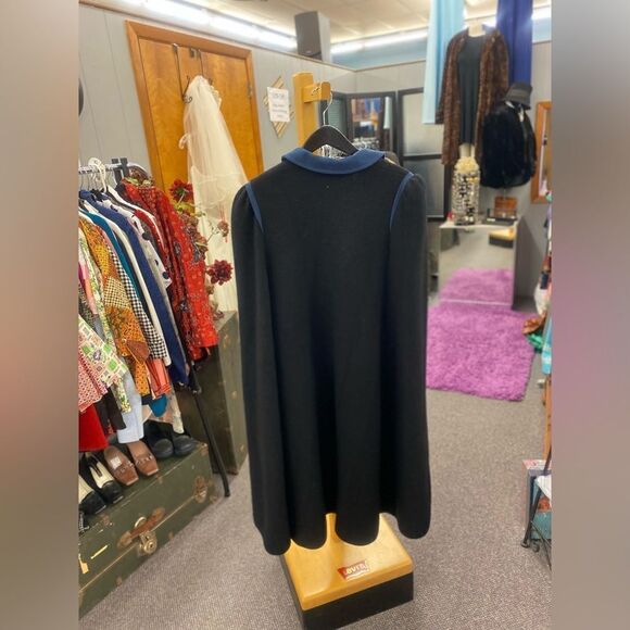 Geiger Sz. Large Blue Wool Coat - Picture 2 of 4